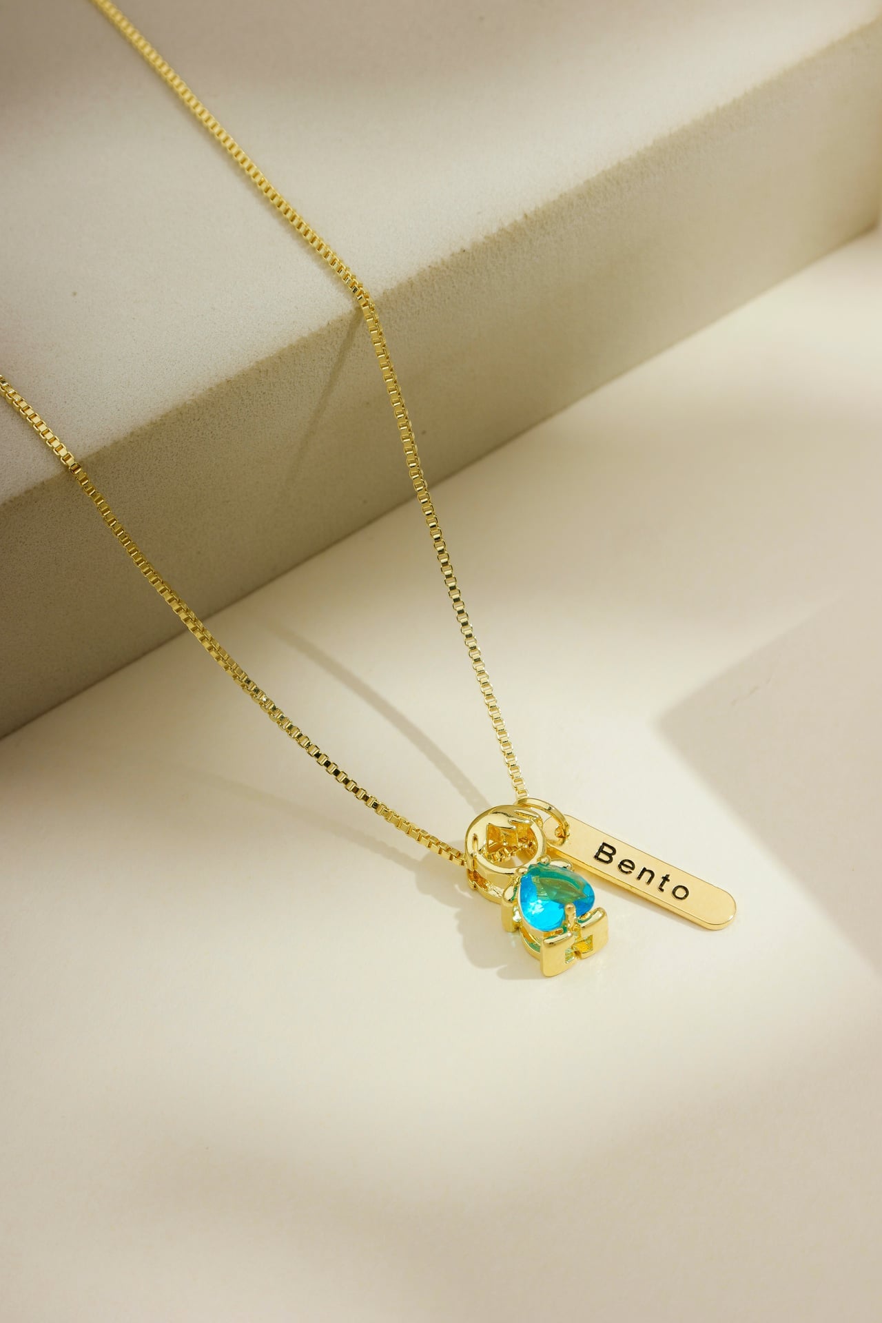 COLAR MENINO AZUL + PLAQUINHA DE NOME OURO 18K